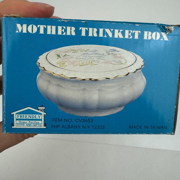Vtg Mother is another word for love Round Trinket Dish w Lid Gold Accents w Box - Picture 11 of 11